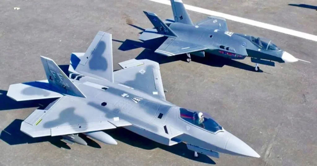 F-22 Raptor vs. F-35 Lightning